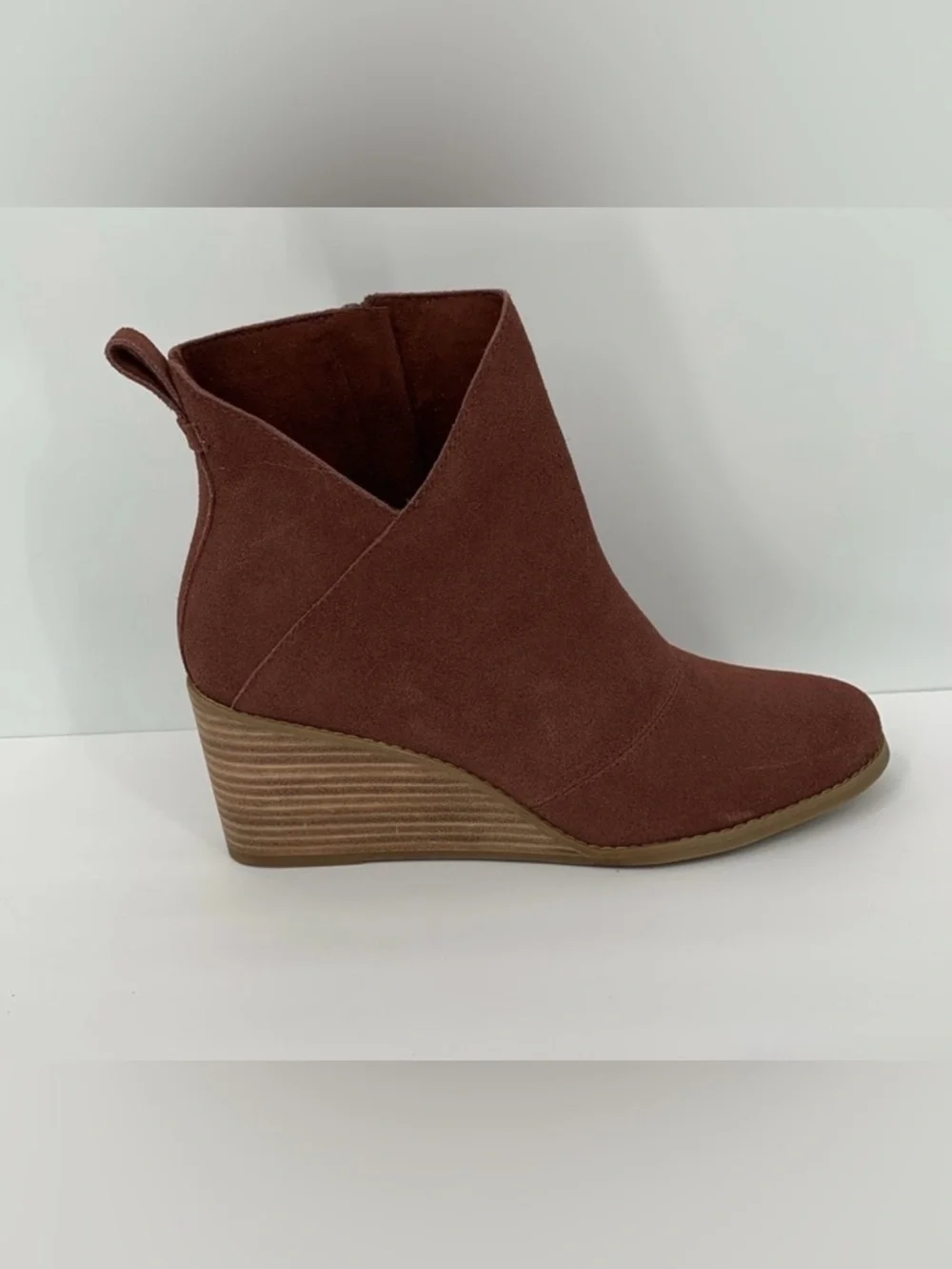 TOMS Sutton wedge ankle boots Chestnut brown suede v notch zipper bootie new 10